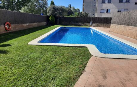 Manteniment i tall de gespa natural Manteniment i tall de gespa natural